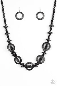 FIJI FOXTROT BLACK NECKLACE