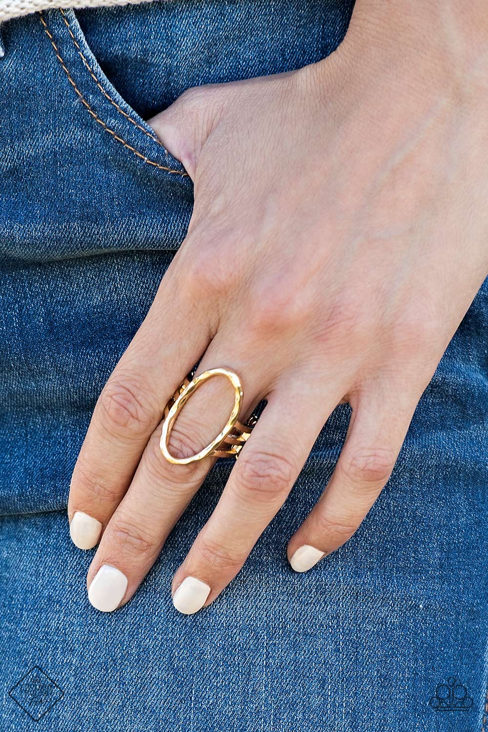 Center Chic GOLD RING