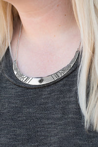 ARIZONA ADVENTURE BLACK NECKLACE