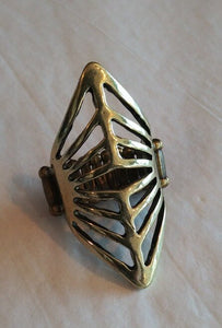 DECO DEFENDER BRASS RING